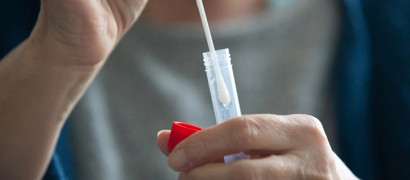 Self tests μέχρι τελικής πτώσης: Αναμένονται σε εργαζόμενους σε λιανεμπόριο και εστίαση